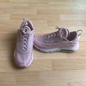 Great Nike Air Max 2090 size 7
